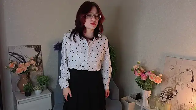 Snapshot of NyamNyamNyammm chatting on September 24, 2025, 2:31 pm NyamNyamNyammm online show from September 24, 2025, 2:31 pm