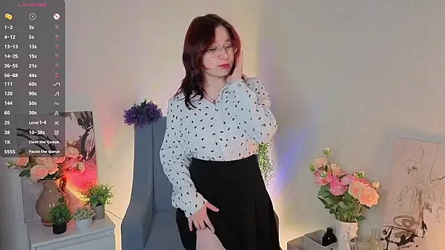 Snapshot of NyamNyamNyammm chatting on September 26, 2025, 5:06 pm NyamNyamNyammm online show from September 26, 2025, 5:06 pm