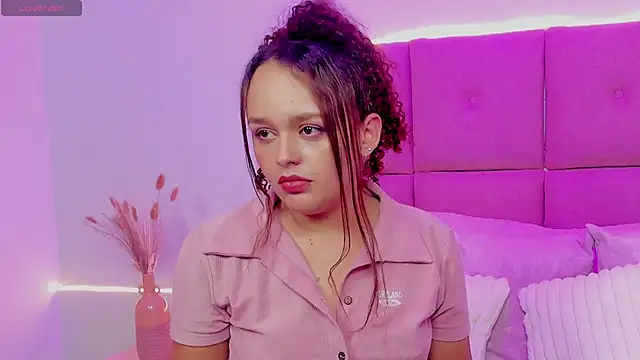 CamilaGomez149 online show from May 10, 2026, 1:55 am