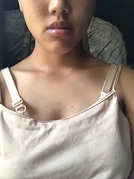 Snapshot of Mai_lovely chatting on October 6, 2025, 4:54 am Mai lovely online show from October 6, 2025, 4:54 am