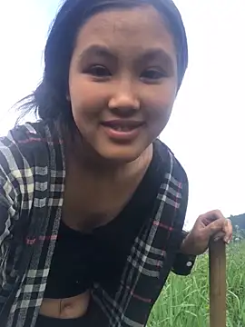 Snapshot of Mai_lovely chatting on October 16, 2025, 6:47 am Mai lovely online show from October 16, 2025, 6:47 am