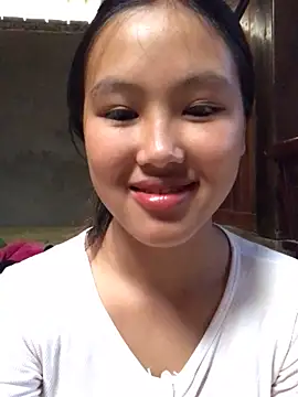 Snapshot of Mai_lovely chatting on October 23, 2025, 7:07 am Mai lovely online show from October 23, 2025, 7:07 am