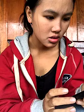 Snapshot of Mai_lovely chatting on October 29, 2025, 4:04 am Mai lovely online show from October 29, 2025, 4:04 am