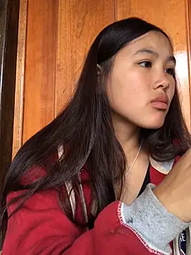 Snapshot of Mai_lovely chatting on November 9, 2025, 1:37 am Mai lovely online show from November 9, 2025, 1:37 am