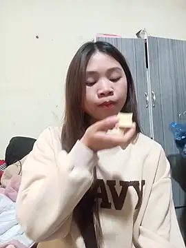 Mayy1 online show from December 22, 2025, 1:57 am