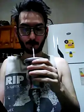 Snapshot of Fefede97_ chatting on January 8, 2026, 5:43 am Fefede97 online show from January 8, 2026, 5:43 am