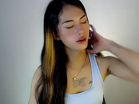 Snapshot of ashley_bombshell chatting on October 5, 2025, 9:02 pm ashley bombshell online show from October 5, 2025, 9:02 pm