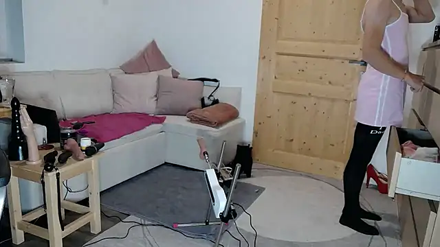 SexyCindyCD online show from November 4, 2025, 7:02 pm