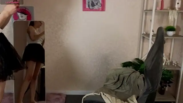 Al1ice Moures online show from March 7, 2026, 9:17 am