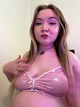 Amalie Smith online show from June 20, 2026, 10:40 am