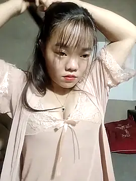 Snapshot of Meomeo-meo chatting on October 6, 2025, 8:17 pm Meomeo-meo online show from October 6, 2025, 8:17 pm