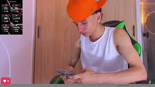 Snapshot of Skinny_batman chatting on September 25, 2025, 8:07 am Skinny batman online show from September 25, 2025, 8:07 am