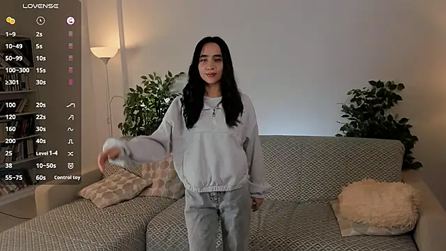 Snapshot of LoidaTatom chatting on October 7, 2025, 1:03 am LoidaTatom online show from October 7, 2025, 1:03 am