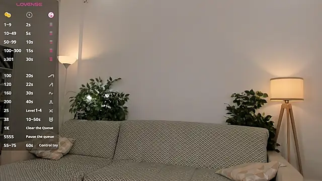 Snapshot of LoidaTatom chatting on October 24, 2025, 1:03 am LoidaTatom online show from October 24, 2025, 1:03 am