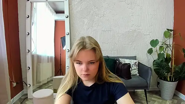 Snapshot of Melissa_199 chatting on October 8, 2025, 9:18 am Melissa 199 online show from October 8, 2025, 9:18 am