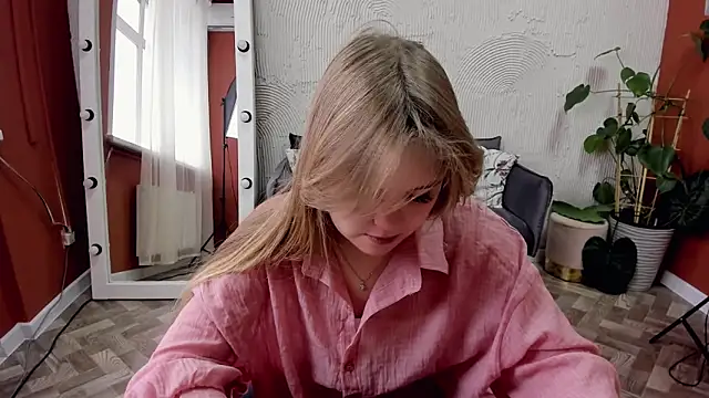 Snapshot of Melissa_199 chatting on November 11, 2025, 7:30 am Melissa 199 online show from November 11, 2025, 7:30 am