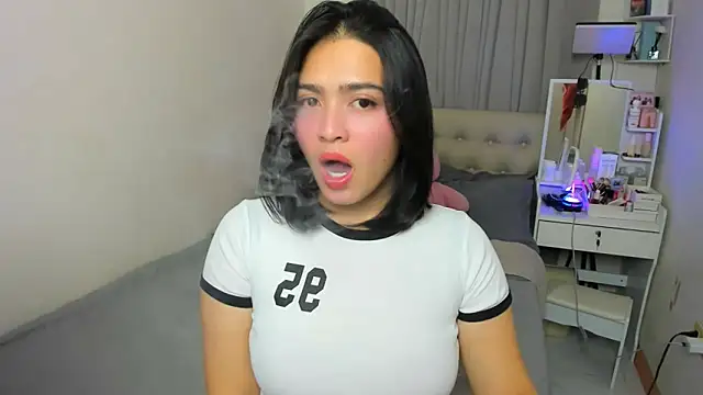 Snapshot of BubbbleButtDemi chatting on May 3, 2026, 2:23 pm BubbbleButtDemi online show from May 3, 2026, 2:23 pm
