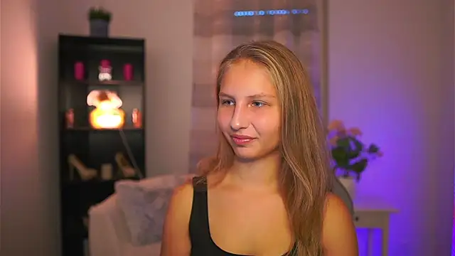 Snapshot of emmie_murray chatting on October 18, 2025, 2:07 pm emmie murray online show from October 18, 2025, 2:07 pm