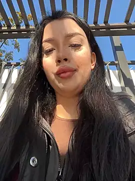 kiss Lissa online show from November 1, 2025, 11:45 am