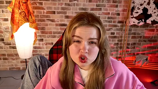 HaleySun online show from October 13, 2025, 1:22 pm