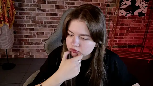 HaleySun online show from November 3, 2025, 9:10 am