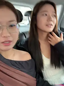 Snapshot of redrose520 chatting on March 5, 2026, 7:15 am redrose520 online show from March 5, 2026, 7:15 am