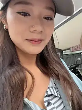 Snapshot of redrose520 chatting on March 6, 2026, 9:17 am redrose520 online show from March 6, 2026, 9:17 am