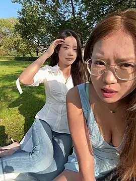 Snapshot of redrose520 chatting on March 10, 2026, 8:30 am redrose520 online show from March 10, 2026, 8:30 am