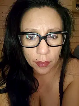 Snapshot of Lolytamilf chatting on February 14, 2026, 9:55 pm Lolytamilf online show from February 14, 2026, 9:55 pm