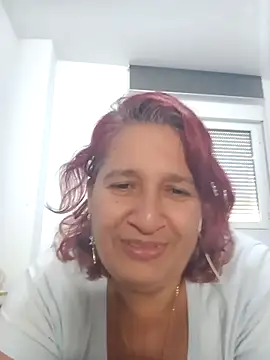 diablilla02 online show from September 26, 2025, 2:21 pm