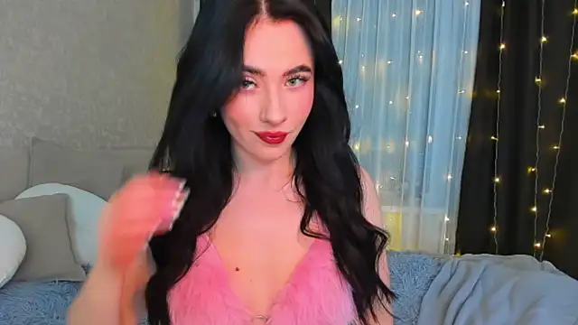 Snapshot of Milla_Moore chatting on November 12, 2025, 4:18 pm Milla Moore online show from November 12, 2025, 4:18 pm