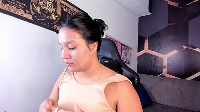 Snapshot of Tamara_Johnss_ chatting on November 15, 2025, 3:04 am Tamara Johnss online show from November 15, 2025, 3:04 am