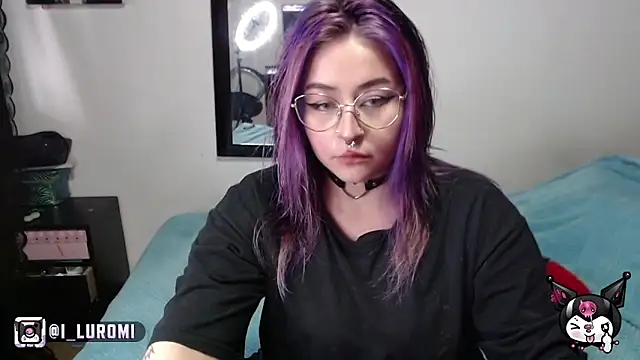 Iluromi online show from November 20, 2025, 3:34 pm