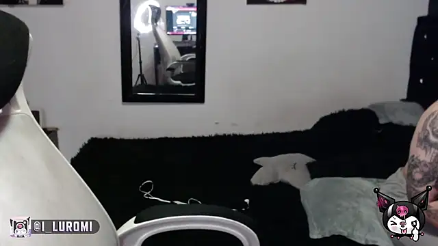 Iluromi online show from January 5, 2026, 5:49 pm