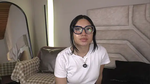 cherry bunnyx online show from August 8, 2026, 4:14 am