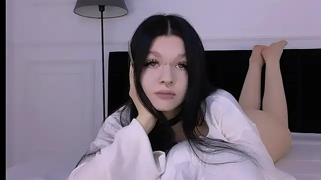 Snapshot of NoraAddams chatting on October 28, 2025, 2:48 am NoraAddams online show from October 28, 2025, 2:48 am