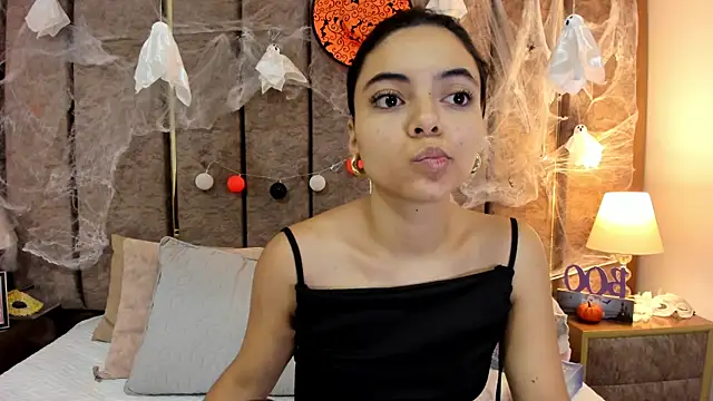 AriaBelles online show from November 1, 2025, 12:07 pm