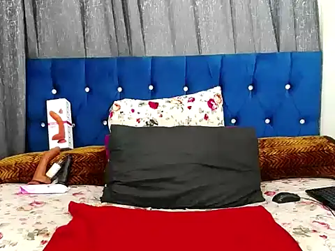 Snapshot of BustyBMWx chatting on October 29, 2025, 7:48 pm BustyBMWx online show from October 29, 2025, 7:48 pm