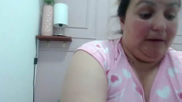 SweetRouse   online show from October 5, 2025, 3:43 pm