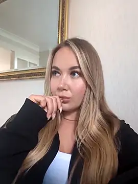 BarbieDolly x online show from October 24, 2025, 2:13 pm