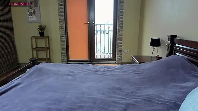 Malibu J online show from October 17, 2025, 6:27 am