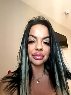 CarmenMB online show from September 29, 2025, 10:53 am