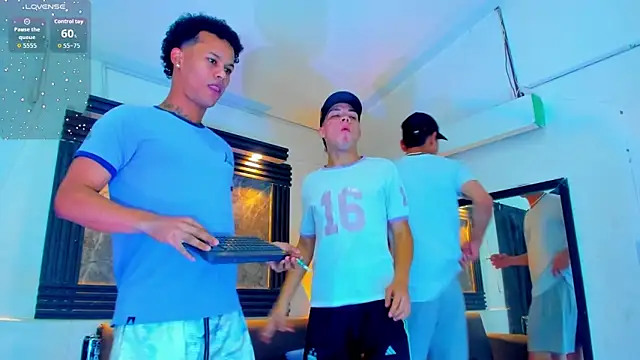 ALEX MILLER25 online show from October 7, 2025, 4:31 am