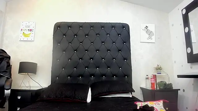 alana johnson 0 online show from April 22, 2026, 12:39 pm