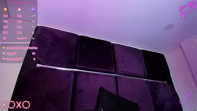 Snapshot of Tokio_Petit chatting on October 29, 2025, 4:37 am Tokio Petit online show from October 29, 2025, 4:37 am