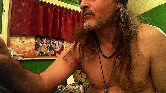 HippieDad333 online show from May 4, 2026, 9:05 am