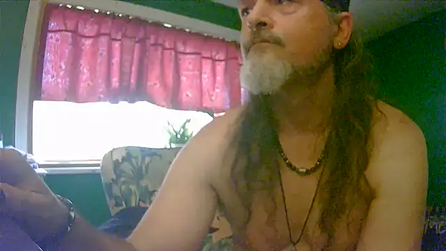 HippieDad333 online show from June 30, 2026, 11:06 pm