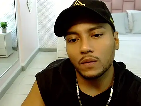 Snapshot of Max_Rivers chatting on October 5, 2025, 7:56 pm Max Rivers online show from October 5, 2025, 7:56 pm