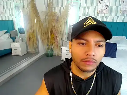 Snapshot of Max_Rivers chatting on October 6, 2025, 12:24 pm Max Rivers online show from October 6, 2025, 12:24 pm