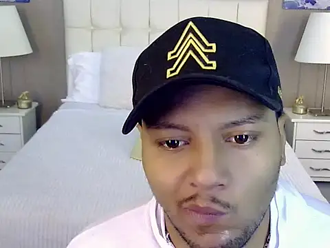 Snapshot of Max_Rivers chatting on October 7, 2025, 12:13 pm Max Rivers online show from October 7, 2025, 12:13 pm